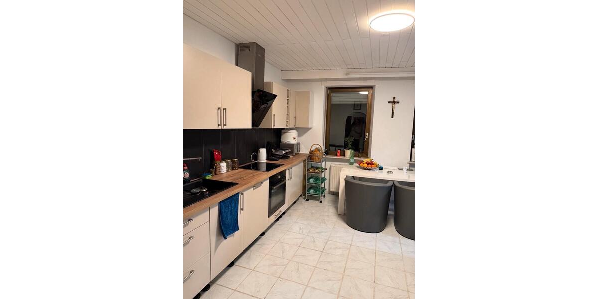 Etagenwohnung Sankt Ingbert - 10 Zimmer, 245 m&sup2;, 336.000&euro; | Angebot:24572206