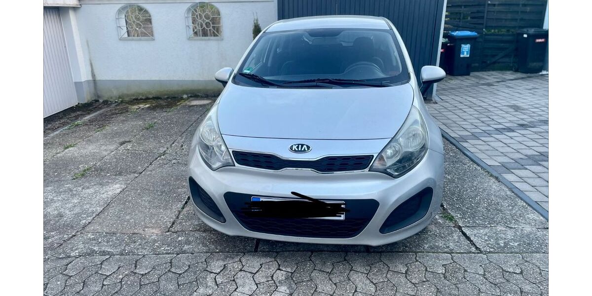 Kia Rio 180.000 km 4.199 &euro; Blieskastel 66440