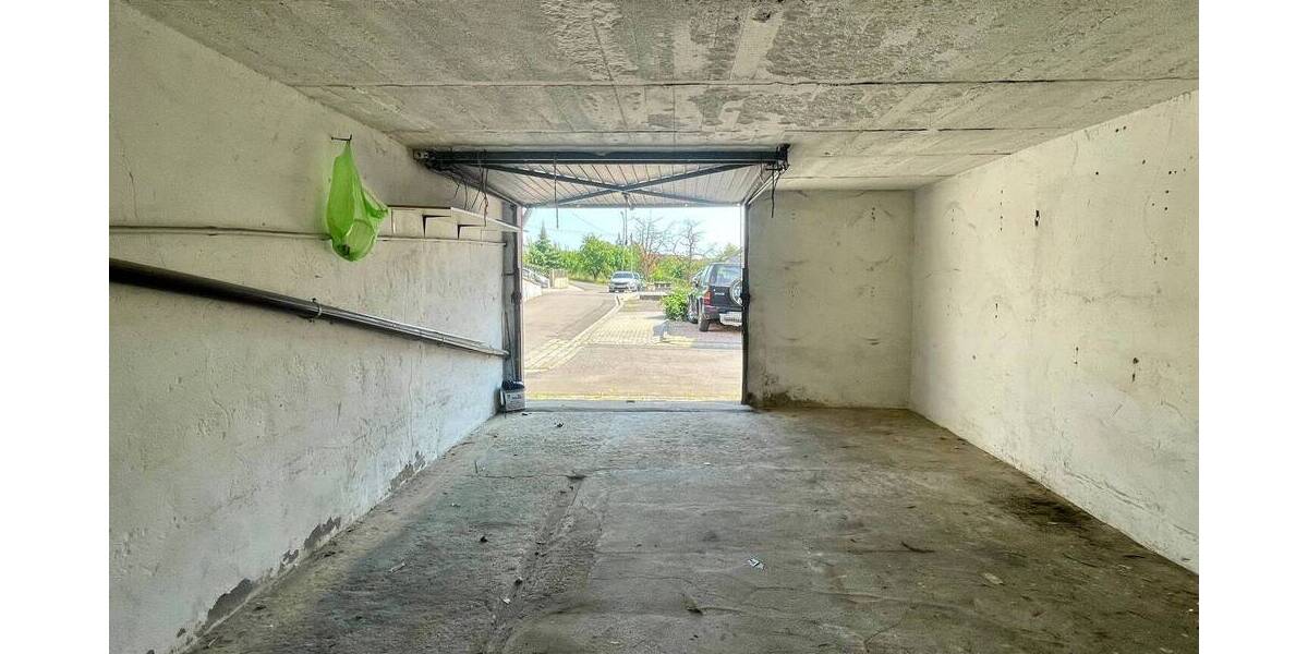 Reihenmittelhaus Überherrn Berus - 7 Zimmer, 175 m&sup2;, 140.000&euro; | Angebot:25731180