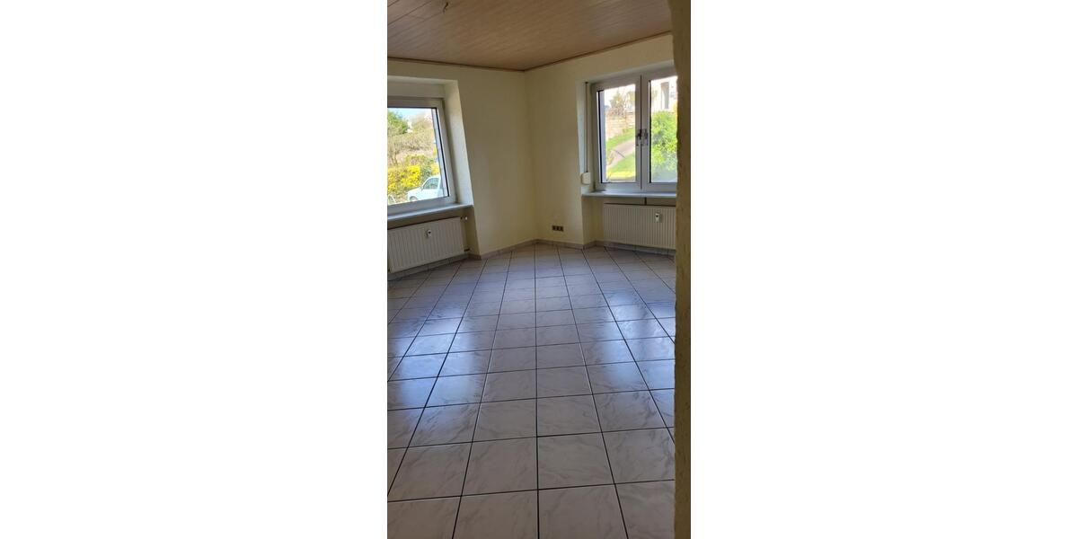 Erdgeschoßwohnung Riegelsberg - 4 Zimmer, 75 m&sup2;, 530&euro; | Angebot:25945410