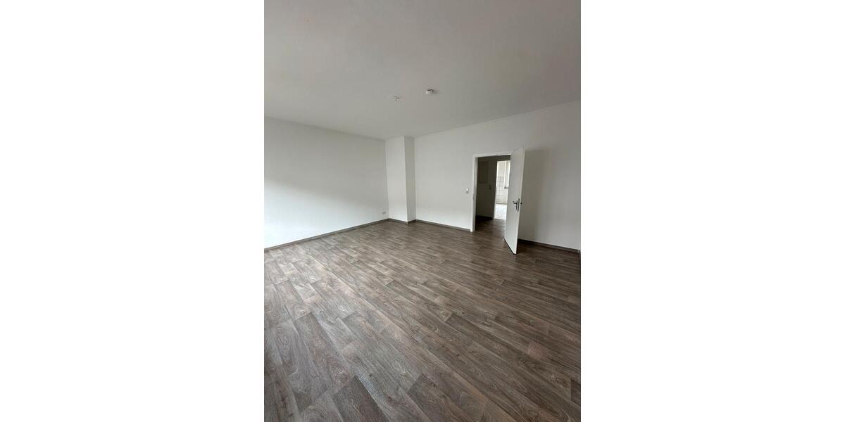 Etagenwohnung Saarbrücken Neue Bremm - 3 Zimmer, 75 m&sup2;, 600&euro; | Angebot:26662954