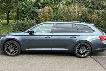 Skoda Superb 49.000 km 24.000 &euro; Riegelsberg 66292