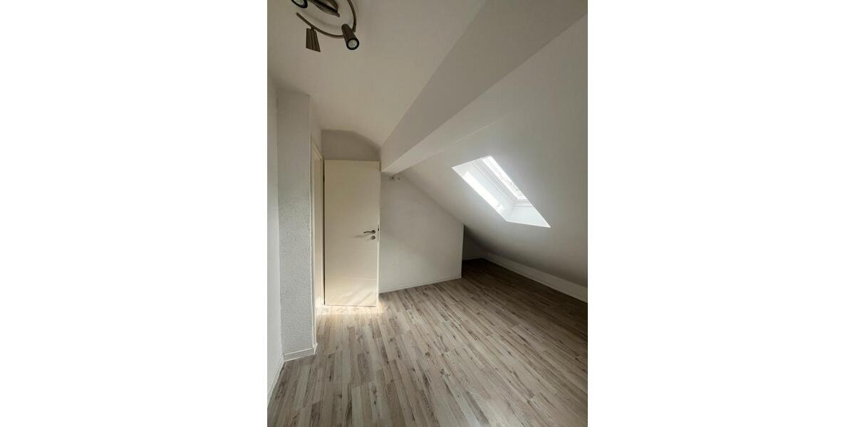 Etagenwohnung Schwalbach - 3 Zimmer, 75 m&sup2;, 820&euro; | Angebot:26660092