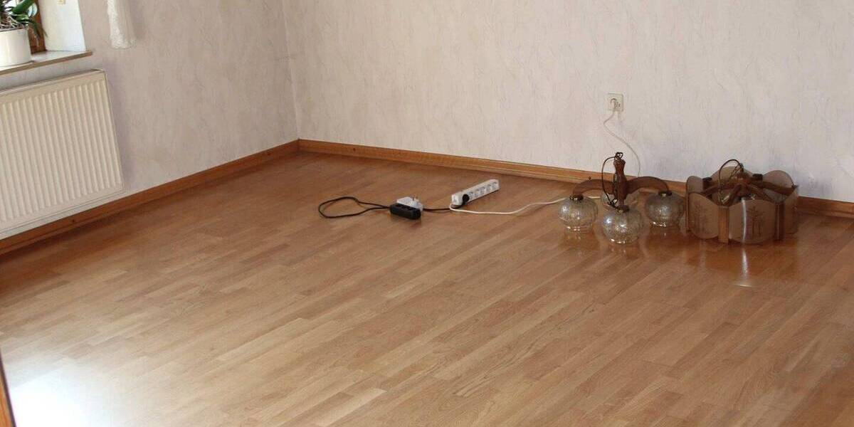 Einfamilienhaus Überherrn Altforweiler - 7 Zimmer, 160 m&sup2;, 180.000&euro; | Angebot:26751680