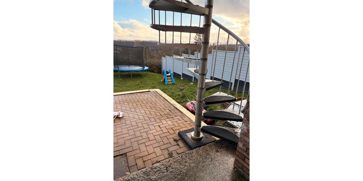 Einfamilienhaus Schiffweiler - 6 Zimmer, 110 m&sup2;, 220.000&euro; | Angebot:25230922