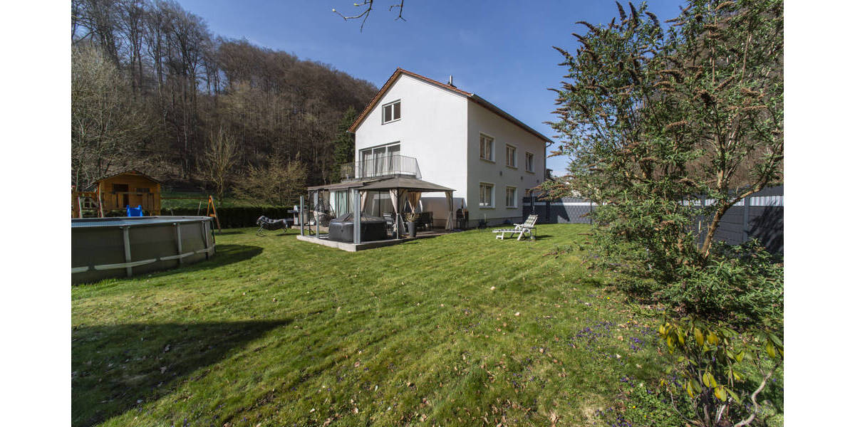 Mehrfamilienhaus, Wohnhaus Saarbrücken / Brebach-Fechingen Brebach-Fechingen - 9 Zimmer, 250 m&sup2;, 415.000&euro; | Angebot:25957973