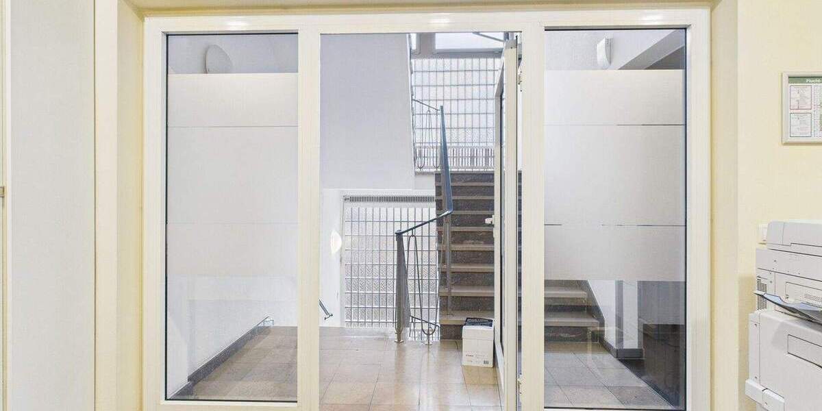 Gewerbeobjekt Saarbrücken St Johann - 9 Zimmer, 314 m&sup2;, 3.768&euro; | Angebot:25726199