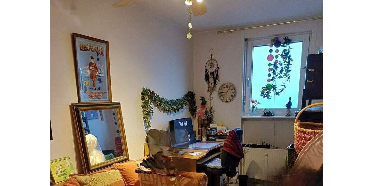 Etagenwohnung Neunkirchen Innenstadt - 3 Zimmer, 75 m&sup2;, 110.000&euro; | Angebot:25683936