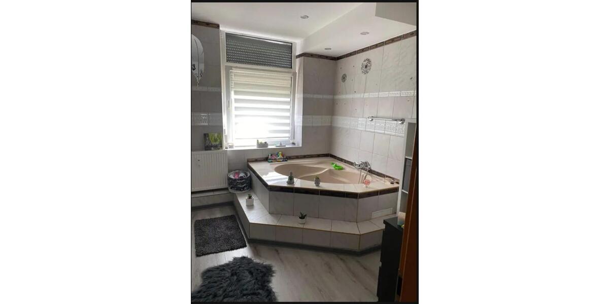 Erdgeschoßwohnung Neunkirchen - 4 Zimmer, 110 m&sup2;, 900&euro; | Angebot:25322321