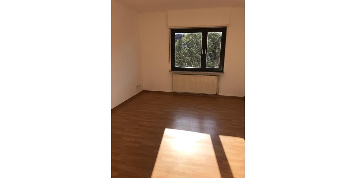 Etagenwohnung Saarbrücken Malstatt - 4 Zimmer, 90 m&sup2;, 680&euro; | Angebot:25422125