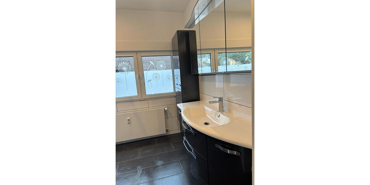 Etagenwohnung Saarbrücken Malstatt - 3 Zimmer, 95 m&sup2;, 1.000&euro; | Angebot:25933882