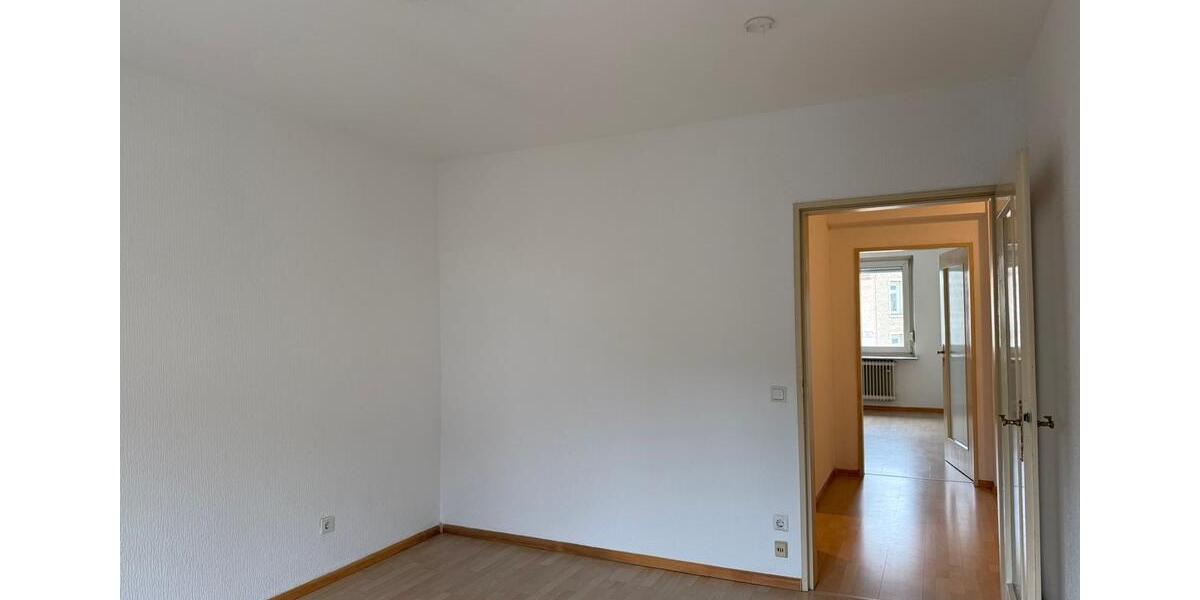 Etagenwohnung Saarbrücken Kieselhumes - 1.5 Zimmer, 45 m&sup2;, 390&euro; | Angebot:25099919