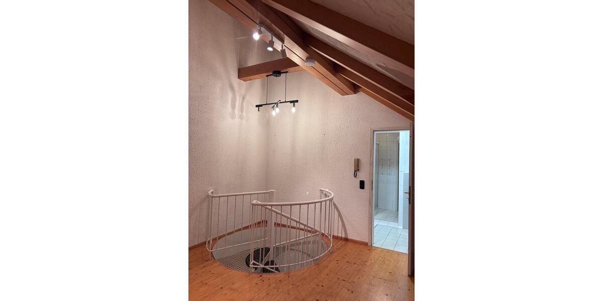 Maisonettenwohnung Saarlouis - 2 Zimmer, 84 m&sup2;, 860&euro; | Angebot:25855063