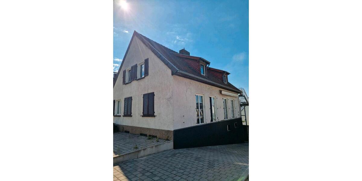 Einfamilienhaus Dillingen (Saar) - 6 Zimmer, 200 m&sup2;, 450.000&euro; | Angebot:26785297