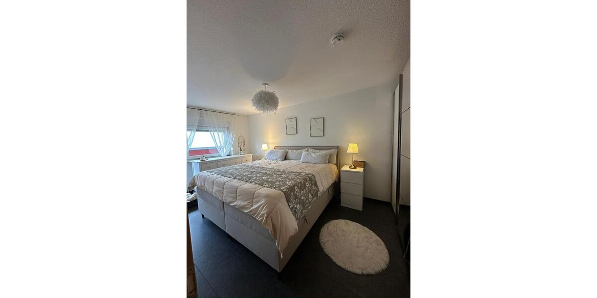 Etagenwohnung Sankt Ingbert - 3 Zimmer, 105 m&sup2;, 1.100&euro; | Angebot:26638710