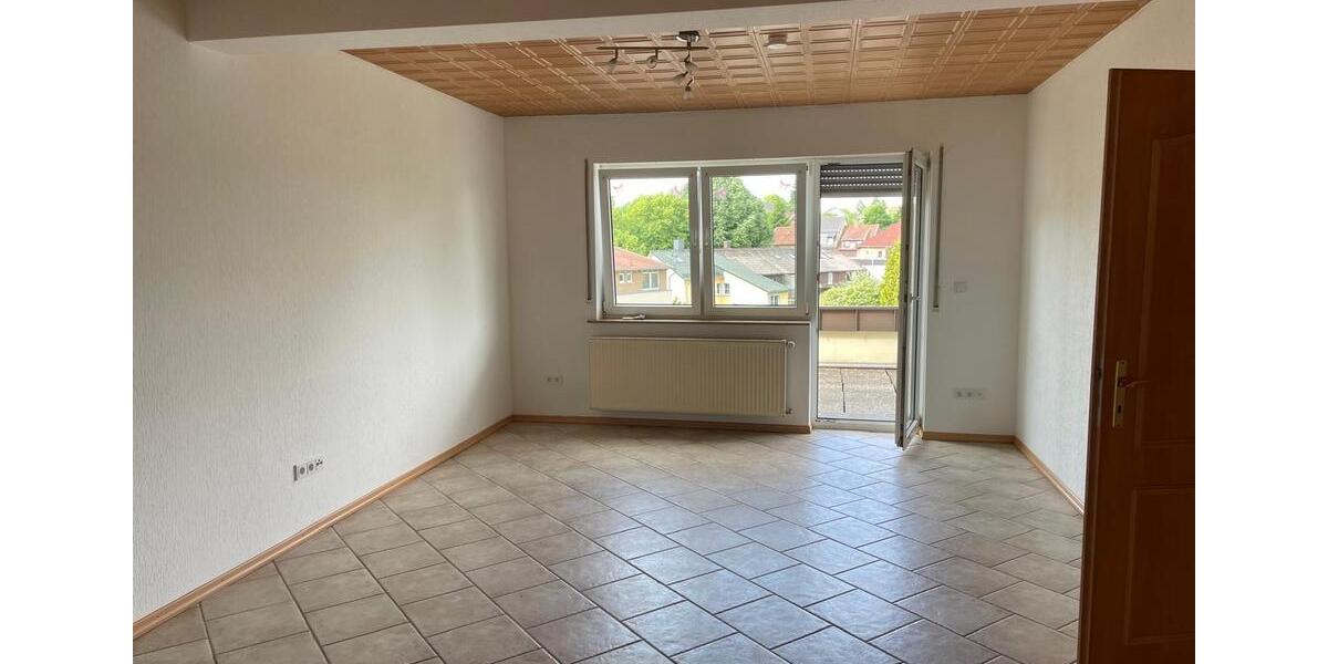 Etagenwohnung Sankt Ingbert - 2.5 Zimmer, 75 m&sup2;, 870&euro; | Angebot:25845983