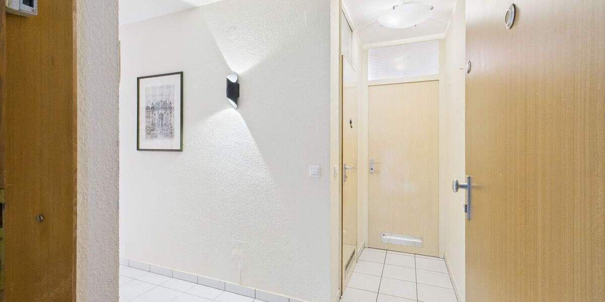 Etagenwohnung Saarbrücken Eschberg - 3 Zimmer, 80 m&sup2;, 168.000&euro; | Angebot:25666421