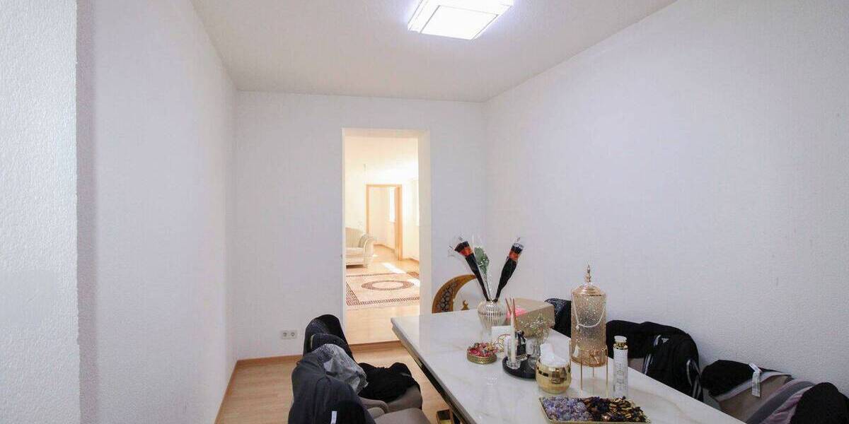 Einfamilienhaus Saarbrücken Burbach - 7 Zimmer, 148 m&sup2;, 230.000&euro; | Angebot:26723642