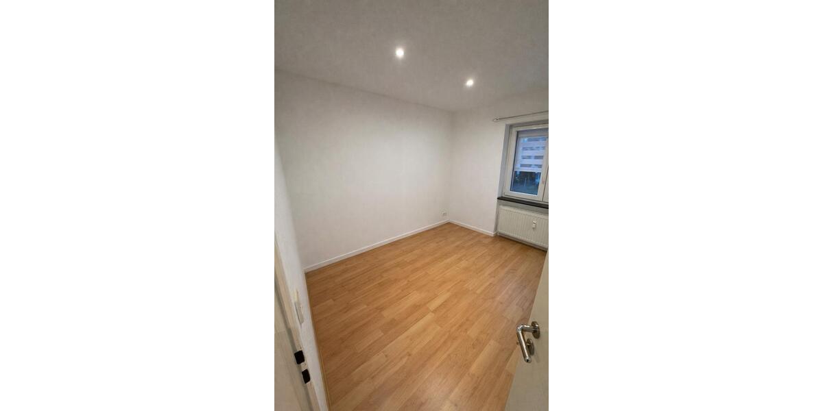 Etagenwohnung Sankt Ingbert - 3 Zimmer, 70 m&sup2;, 700&euro; | Angebot:25722975