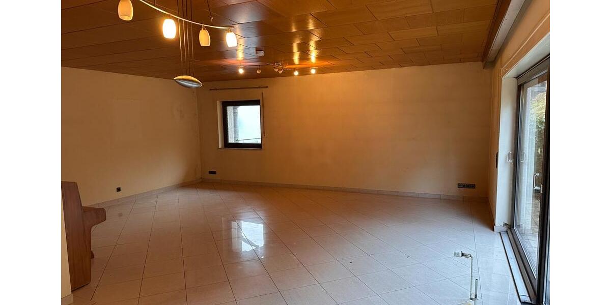 Einfamilienhaus Schmelz - 7 Zimmer, 183 m&sup2;, 320.000&euro; | Angebot:25403152