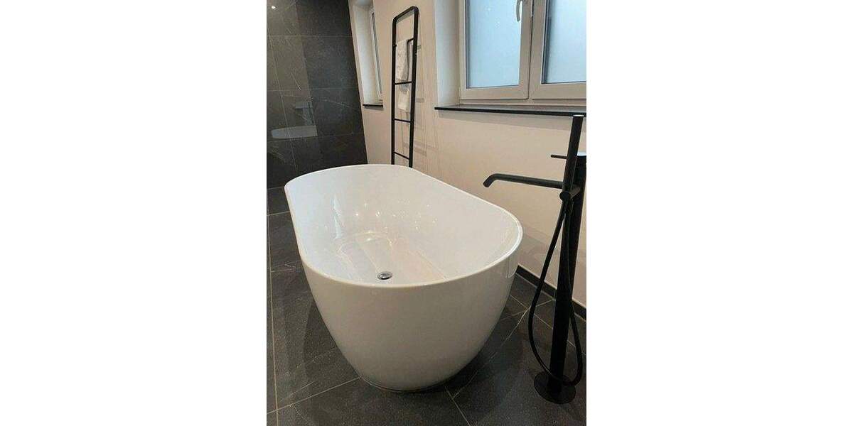 Einfamilienhaus Großrosseln - 9 Zimmer, 342 m&sup2;, 699.000&euro; | Angebot:25797882