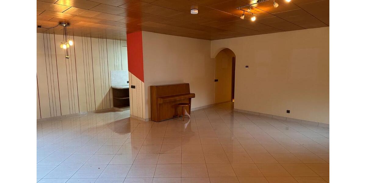 Einfamilienhaus Schmelz - 7 Zimmer, 183 m&sup2;, 320.000&euro; | Angebot:25403152