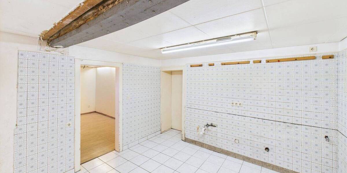 Einfamilienhaus Saarbrücken Klarenthal - 1 Zimmer, 278 m&sup2;, 170.000&euro; | Angebot:25687197