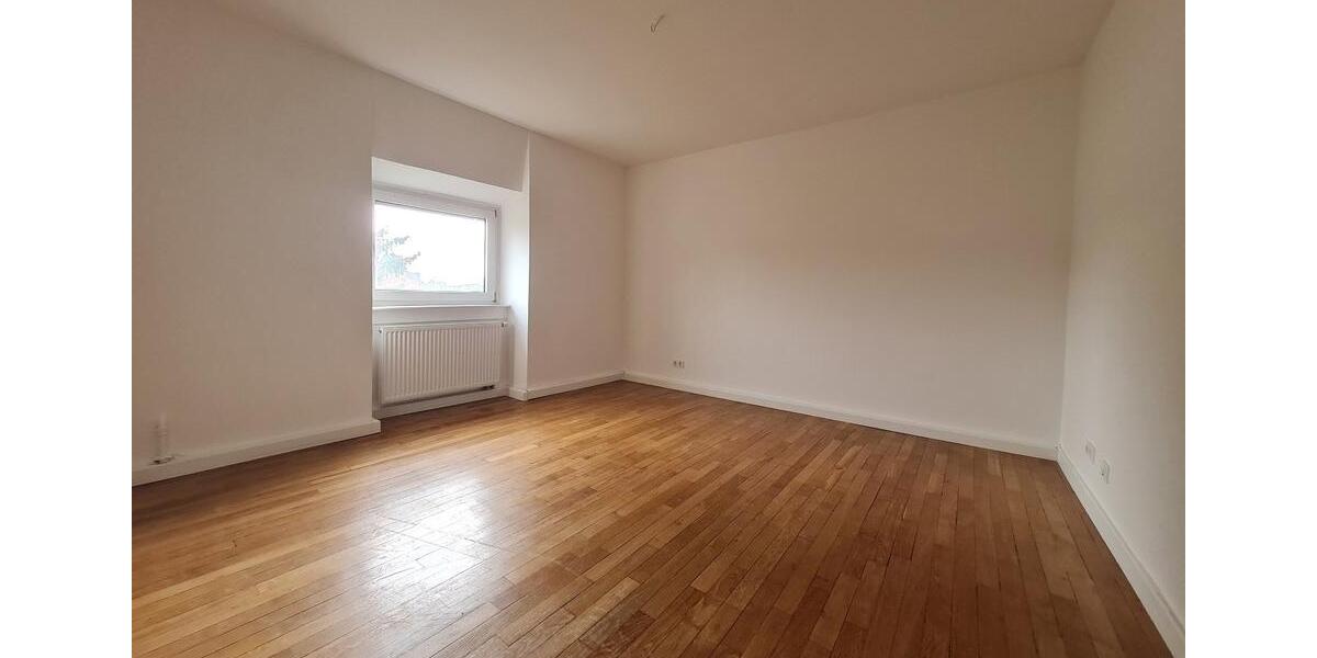 Etagenwohnung Saarbrücken West - 5 Zimmer, 100 m&sup2;, 850&euro; | Angebot:26182664
