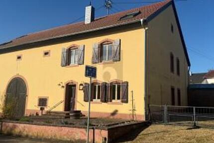 RESTAURIERTES LANDHAUS-CHARME MIT VIEL PLATZ - Haus Rehlingen-Siersburg Siersburg | Angebot:26990129