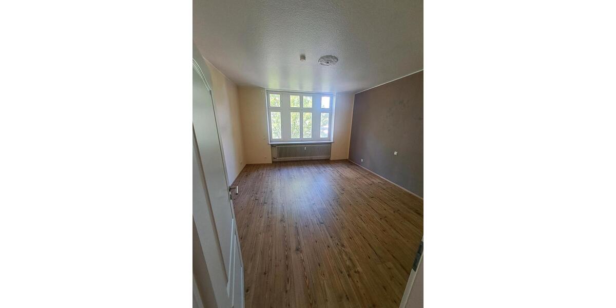 Etagenwohnung Saarlouis - 3 Zimmer, 90 m&sup2;, 900&euro; | Angebot:26698499