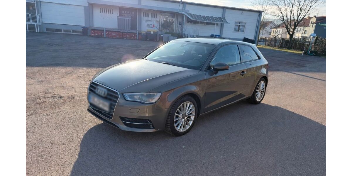 Audi A3 118.000 km 12.900 &euro; Saarbrücken 66130