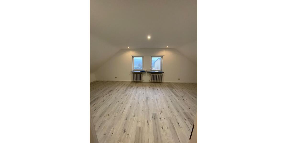 Dachgeschoßwohnung Riegelsberg - 2 Zimmer, 75 m&sup2;, 550&euro; | Angebot:25958792