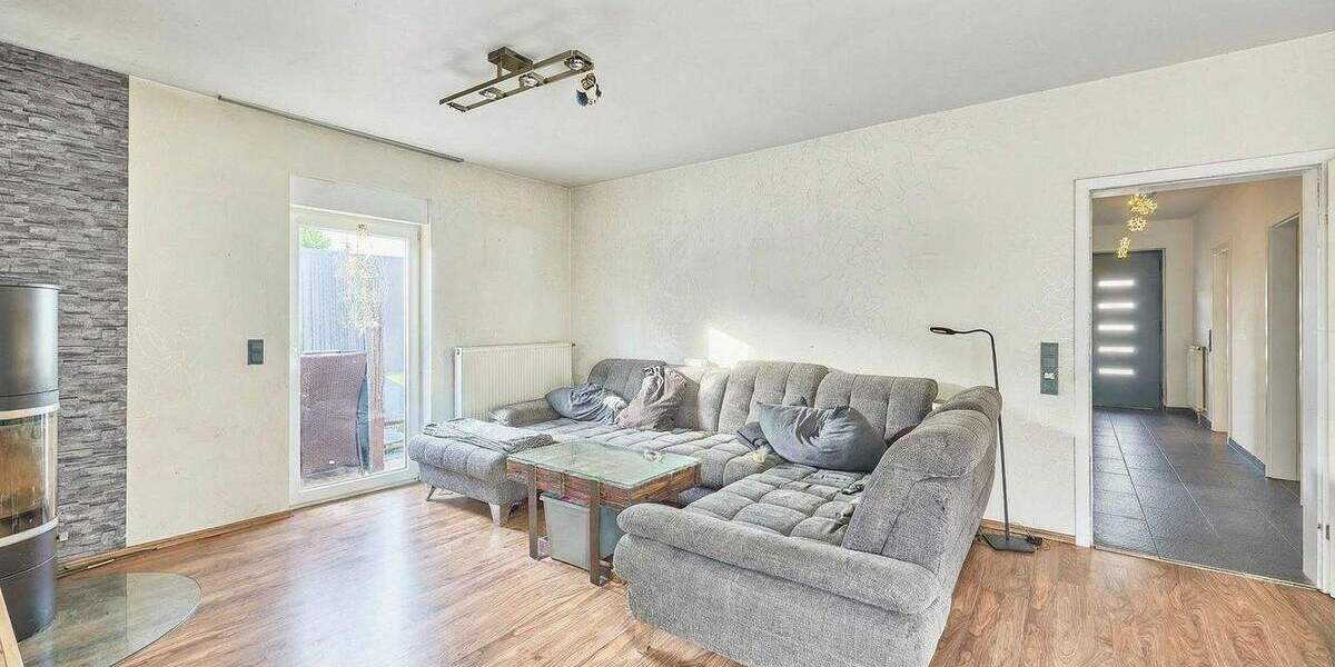 Einfamilienhaus Zweibrücken - 5 Zimmer, 182 m&sup2;, 399.000&euro; | Angebot:25737852