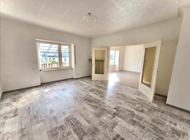 Mehrfamilienhaus, Wohnhaus Heusweiler - 8 Zimmer, 260 m&sup2;, 329.000&euro; | Angebot:24819535