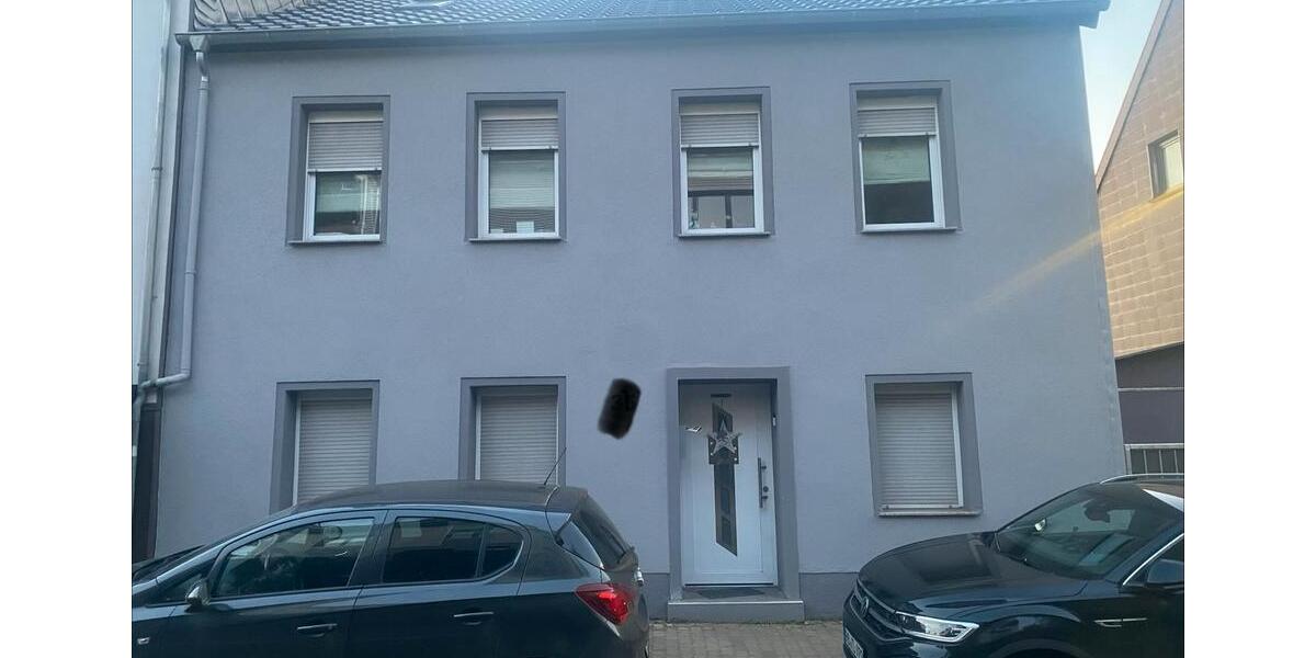 Reihenhaus Püttlingen - 7 Zimmer, 231 m&sup2;, 224.000&euro; | Angebot:25830409