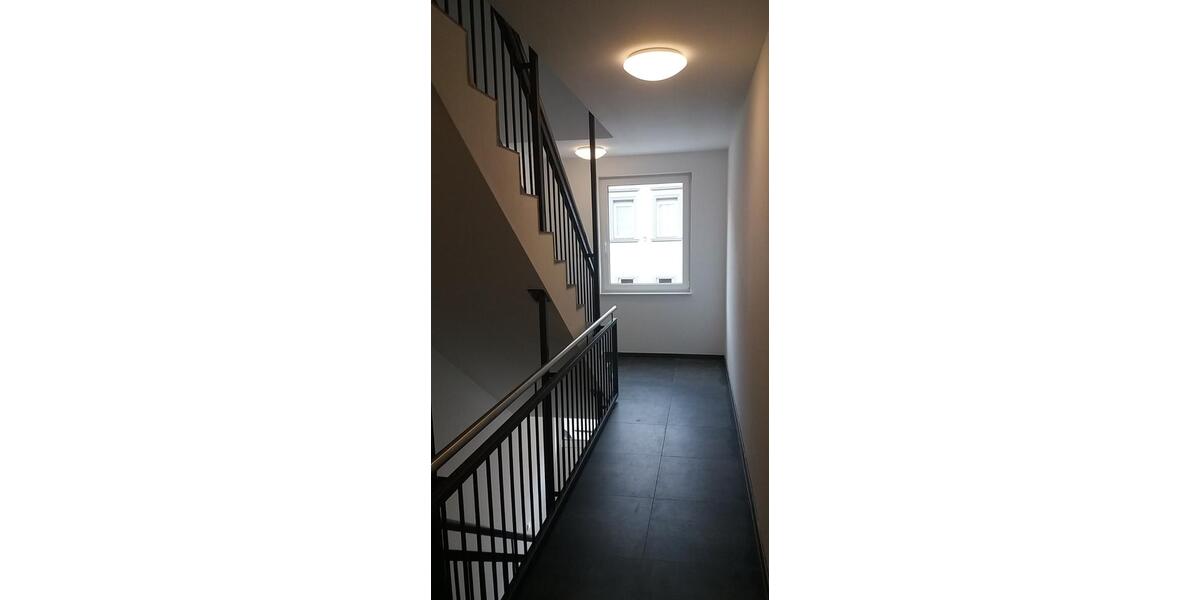 Etagenwohnung Saarbrücken Scheidt - 1 Zimmer, 63 m&sup2;, 300&euro; | Angebot:25932878