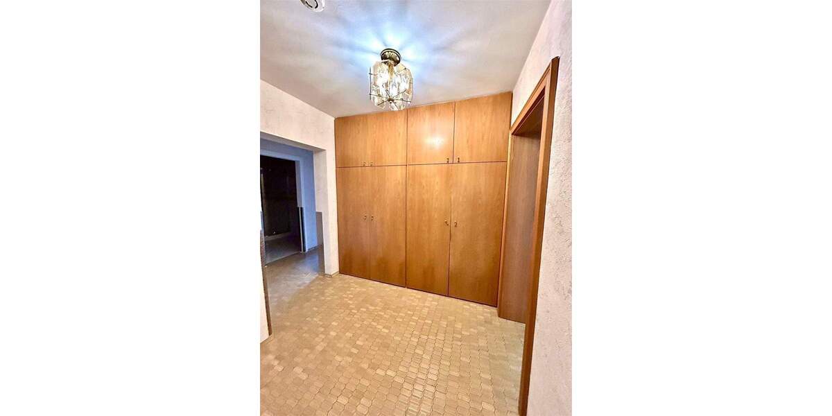 Etagenwohnung Saarbrücken Scheidt - 2 Zimmer, 77 m&sup2;, 168.000&euro; | Angebot:25701158