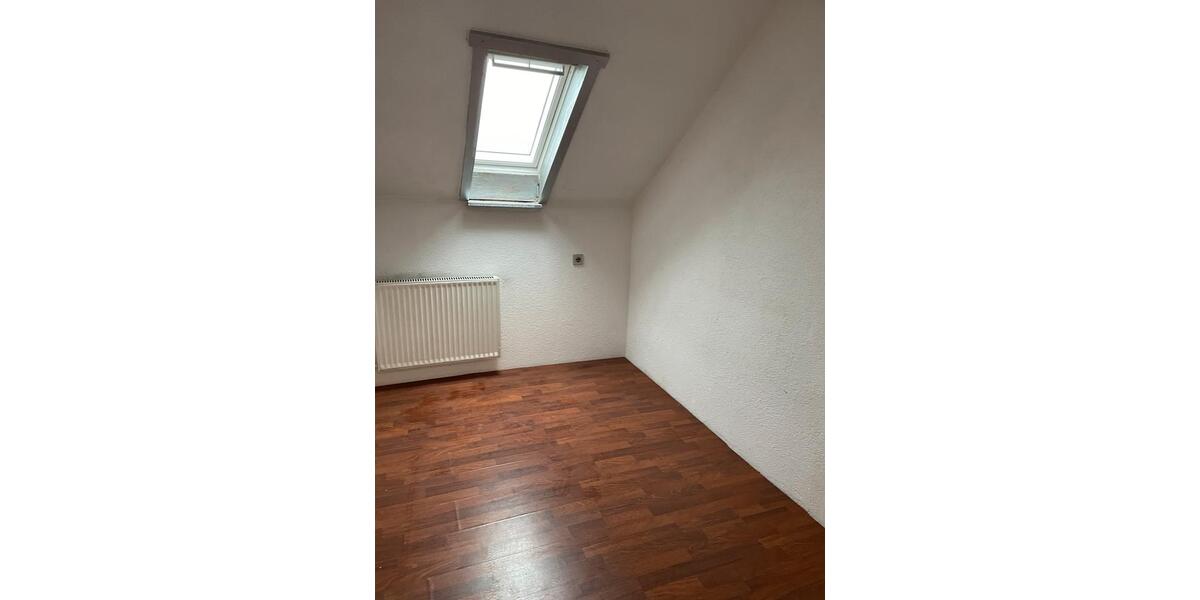 Dachgeschoßwohnung Sulzbach (Saar) - 2 Zimmer, 70 m&sup2;, 700&euro; | Angebot:25530138
