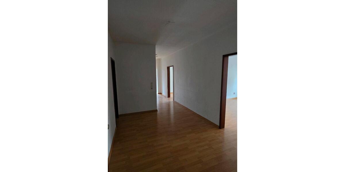 Etagenwohnung Eppelborn - 3.5 Zimmer, 110 m&sup2;, 670&euro; | Angebot:26549988
