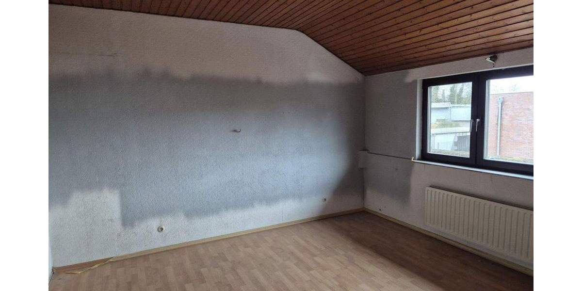 Reihenendhaus Dillingen - 4 Zimmer, 111 m&sup2;, 220.000&euro; | Angebot:25870290