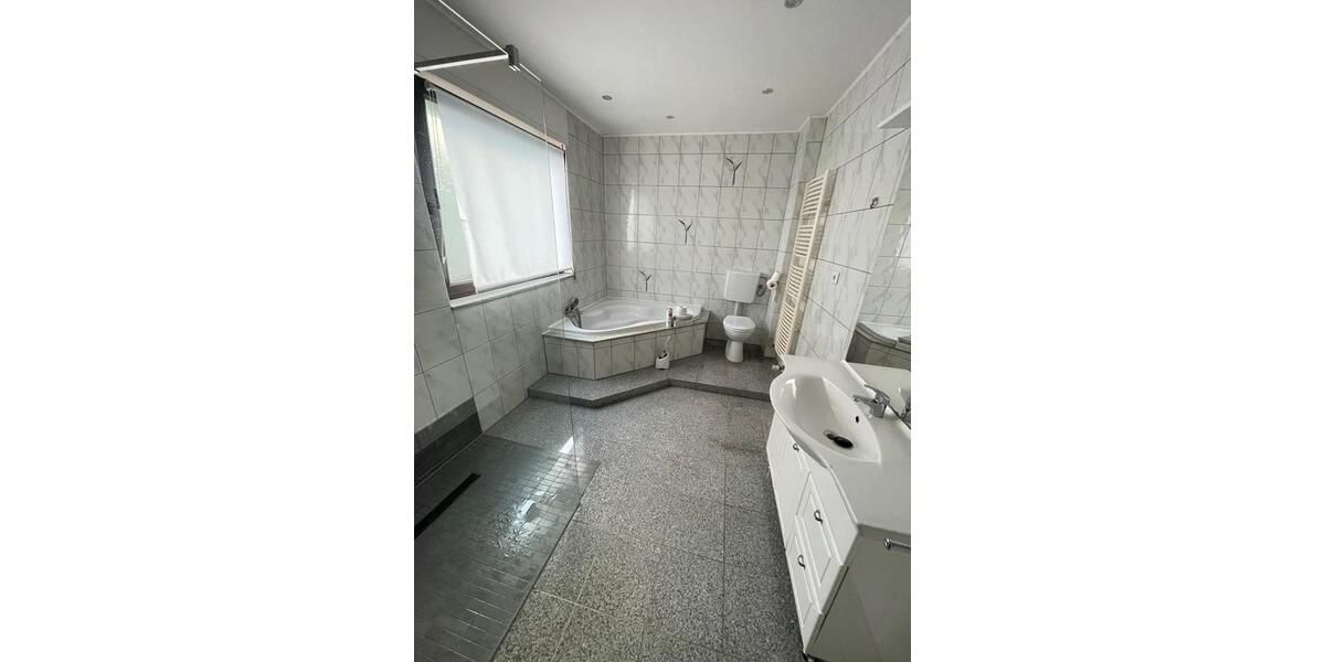 Mehrfamilienhaus, Wohnhaus Beckingen - 6 Zimmer, 200 m&sup2;, 299.000&euro; | Angebot:26407454