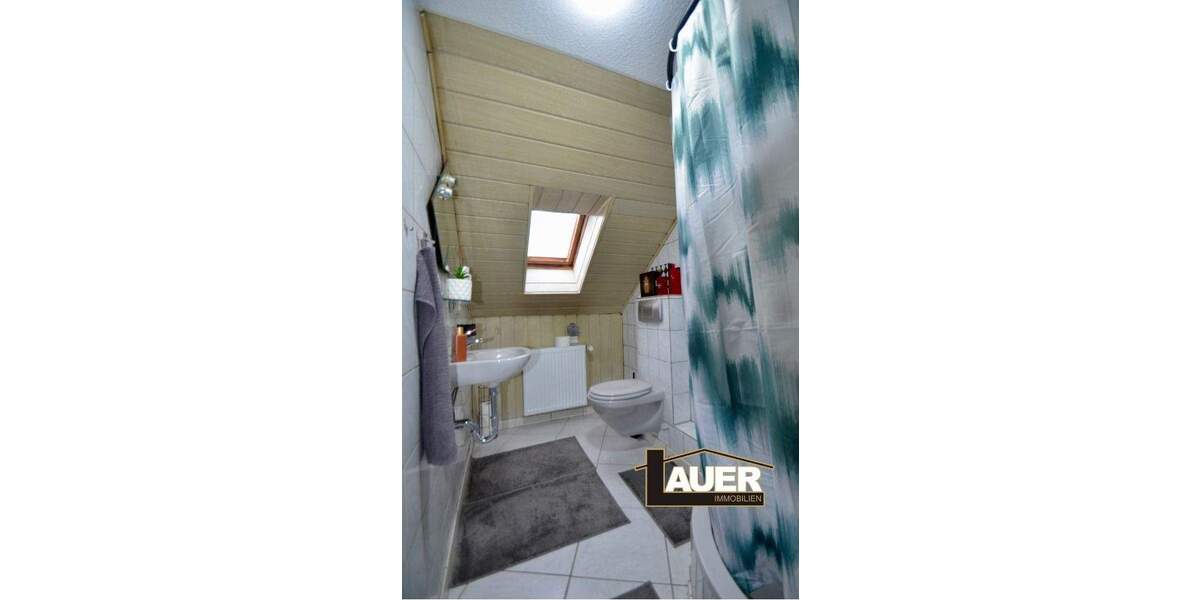 Einfamilienhaus Saarbrücken Altenkessel - 6 Zimmer, 144 m&sup2;, 245.000&euro; | Angebot:25729526