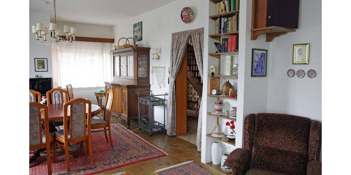 Einfamilienhaus Saarbrücken Dudweiler - 8 Zimmer, 216 m&sup2;, 340.000&euro; | Angebot:25728348