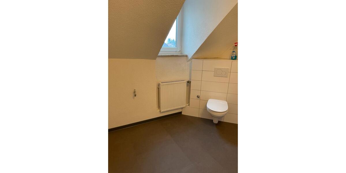 Dachgeschoßwohnung Sulzbach (Saar) - 2 Zimmer, 70 m&sup2;, 700&euro; | Angebot:25530138