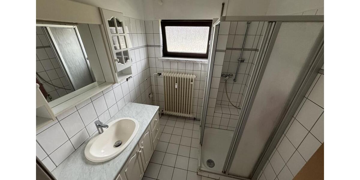 Etagenwohnung Saarbrücken Neue Bremm - 4 Zimmer, 91 m&sup2;, 830&euro; | Angebot:23408608