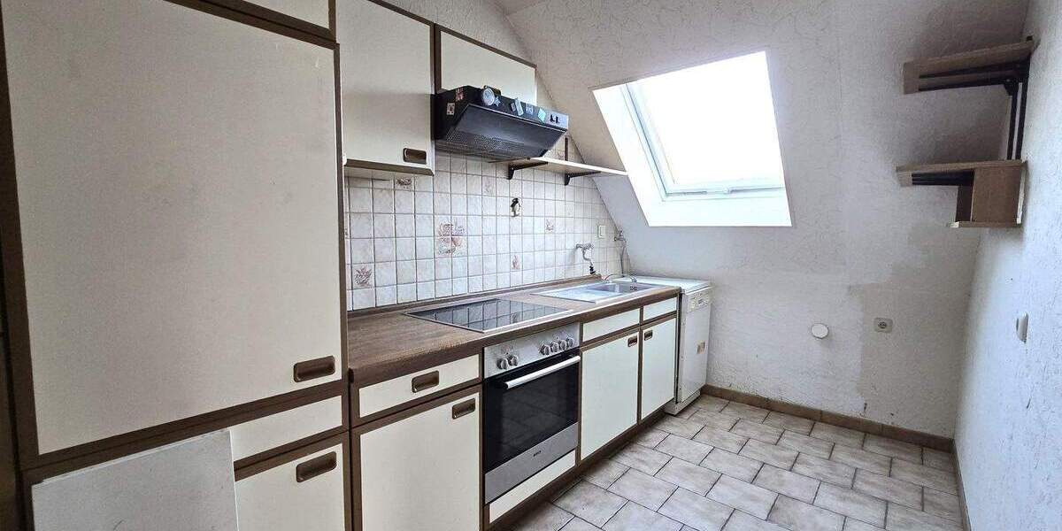 Einfamilienhaus Mandelbachtal Heckendalheim - 8 Zimmer, 180 m&sup2;, 259.000&euro; | Angebot:25677418