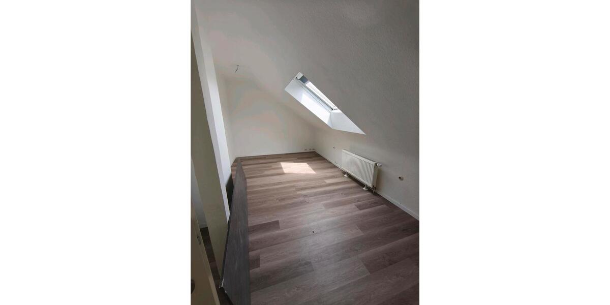 Dachgeschoßwohnung Bexbach - 2.5 Zimmer, 70 m&sup2;, 630&euro; | Angebot:26519223