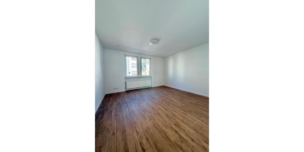 Etagenwohnung Saarbrücken Neue Bremm - 2 Zimmer, 50 m&sup2;, 550&euro; | Angebot:25875516