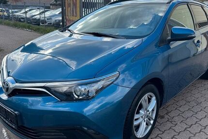 Toyota Auris 97.540 km 7.300 &euro; Saarlouis 66740