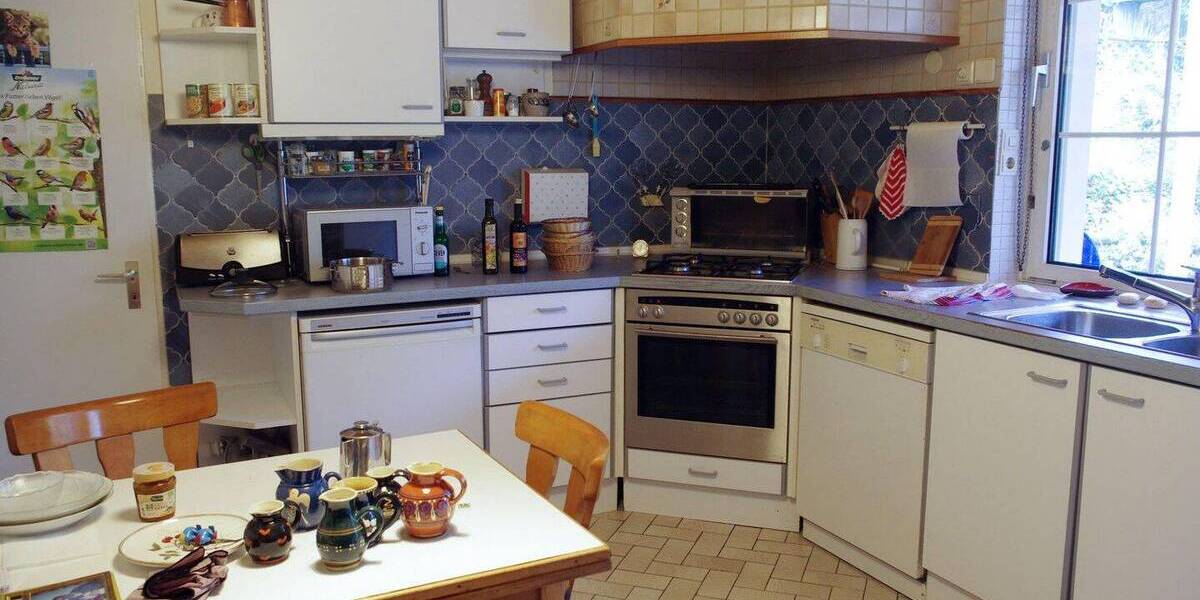 Einfamilienhaus Saarbrücken Dudweiler - 8 Zimmer, 216 m&sup2;, 340.000&euro; | Angebot:25728348